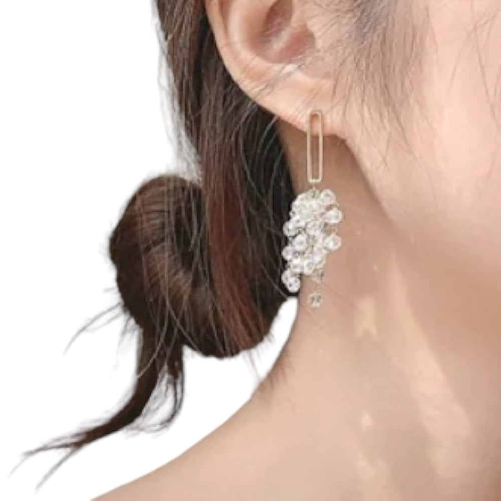 Chandelier - Guld örhängen med pärlor