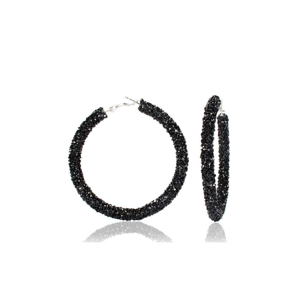 BESKRIVNING När och vart är partyt? Kalla in alla Bachelorettes med Öronringar för extravagans och fest. MÅTT  6,5 cm ø  MATERIAL Silver på zink med glitter av strass (nickelfri)     För maximal hållbarhet, se vår guide BLING OF BENELUX® - SIMPLY HER STYLE