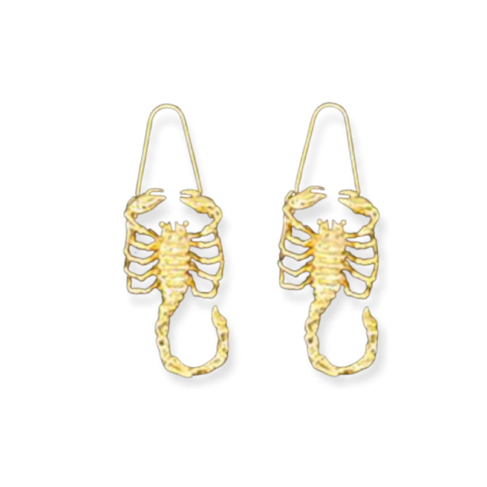 BESKRIVNING Vilket är ditt stjärntecken? Stora örhängen med subtil charm för kvinnan med karaktär MÅTT  Stora örhängen av olika mått  MATERIAL Guld på Zink (nickelfri)  För maximal hållbarhet, se vår guide BLING OF BENELUX® - SIMPLY HER STYLE