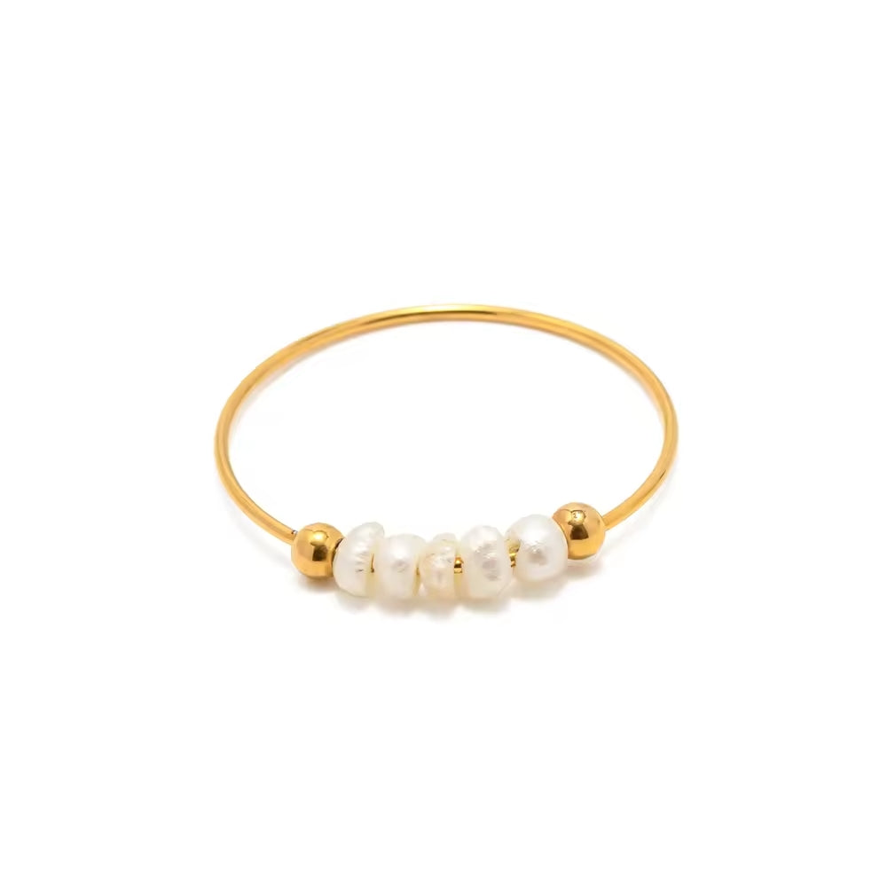 Sweet Pearl | Minimalistisk ring med små sötvattenpärlor